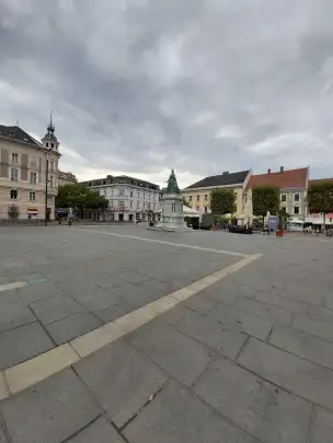 Neuer Platz w Klagenfurcie - 1