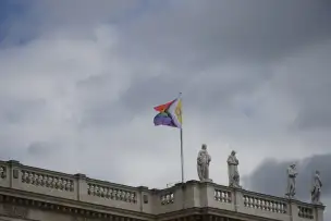 To pierwszy raz widzę. Jeszcze hak...kreuza brakuje