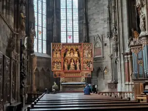 Ołtarz z Wiener Neustadt - dzieło anonimowych austriackich rzeźbiarzy i malarzy wykonane na zlecenie cesarza Fryderyka III.