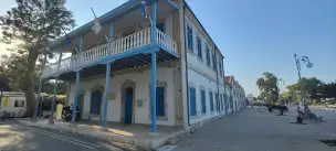 Magazyny i stary zajazd na Placu Europejskim - larnaka-plac-004.jpg
