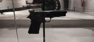 Pistolet MAS Mle 1935S
