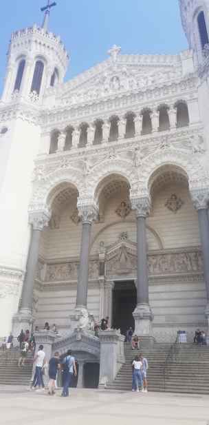 Bazylika Notre-Dame de Fourvière - lion-002.jpg