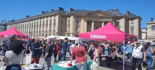 Jakaś komunistyczna manifestacja. Częsty widok na Placu Panteonu.
