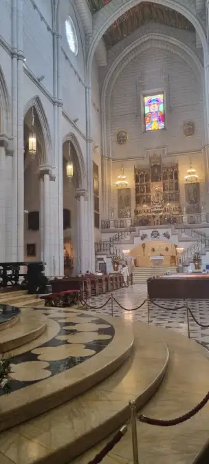 Catedral de Santa María la Real de la Almudena - madryt-021.jpg
