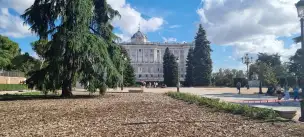 Pałac Królewski w Madrycie, widok z parku