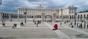 Pałac Królewski w Madrycie od strony Catedral de la Almudena