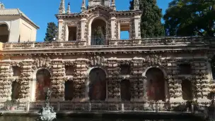 Fuente de Mercurio
 - Fontanna Merkurego w pałacu Królewskim Alkazar w Sewilli w Hiszpanii.