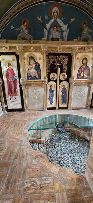 Źródełko w kościele Matki Boskiej