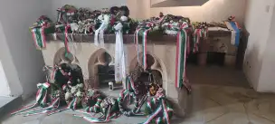 gotycki nagrobek błogosławionej Gizeli w kościele klasztornym Świętego Krzyża w klasztorze Niedernburg w Passau