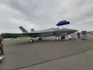 Makieta F-35 - radom-air-show-024.jpg