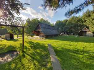 Bacówka na Polanie Majerz Haluszowa - czorsztyn-jezioro-053.jpg