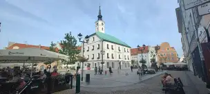 Rynek w Gliwicach z historycznym Ratuszem - gliwice-008.jpg