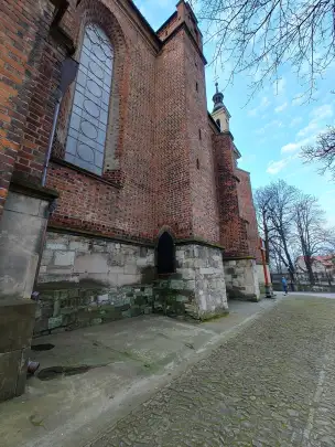 Bazylika katedralna pw. Narodzenia Najświętszej Maryi Panny - katedra-sandomierz-017.jpg