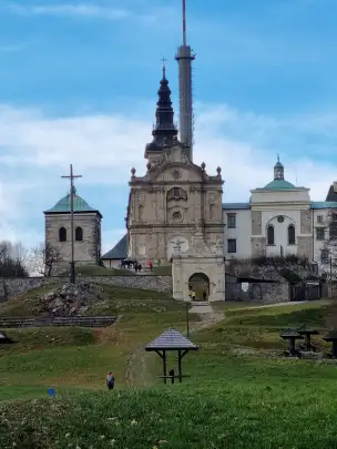 Klasztor Oblatów - Sanktuarium Relikwii Drzewa Krzyża Świętego - swiety-krzyz-008.jpg