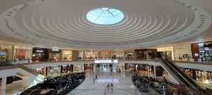 Wnetrze Dubai Marina Mall