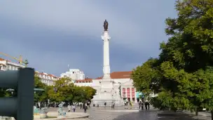 Praça Dom Pedro IV - lisbona-005.jpg