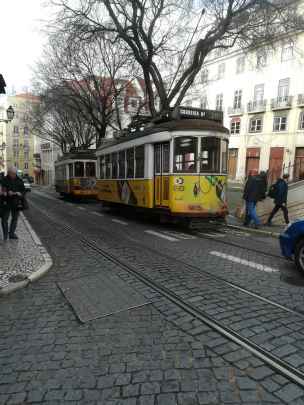 Żółte tramwaje - wizytówka Lisbony