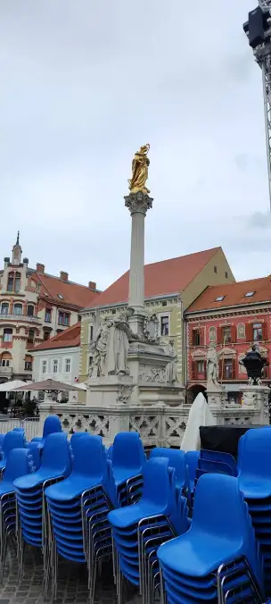 Rynek główny w Mariborze i Kolumna Plagi - Maribor-004.jpg