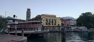 Piazza Catena i Torre Apponale - Riva_del_Garda-023.jpg