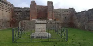 Świątynia Wespazjana - pompeje-027.jpg