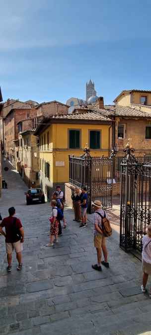 Sanktuarium i dom św. Katarzyny ze Sieny - ulice-siena-009.jpg