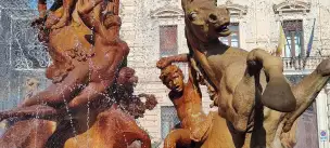 Fontana di Diana - syrakuzy-023.jpg