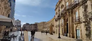 Piazza Duomo w Syrakuzach - teatralne serce Ortygii - syrakuzy-027.jpg