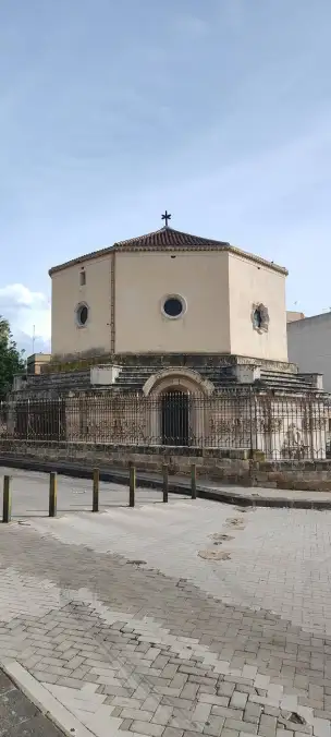 Mała świątynia Grobu Świętej Łucji - syrakuzy-129.jpg